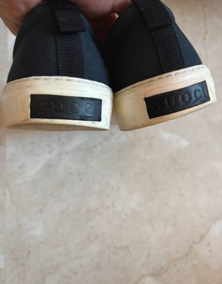 Zapatos Gucci Negro con Emblema