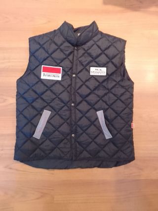 Chaleco acolchado negro talla de 11 a 12 años
