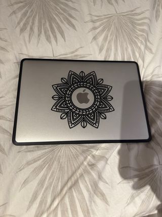 MacBook Pro 2017 256GB 8GB RAM i5 Plata