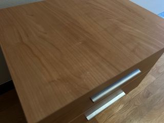 Mesita de noche/auxiliar de madera