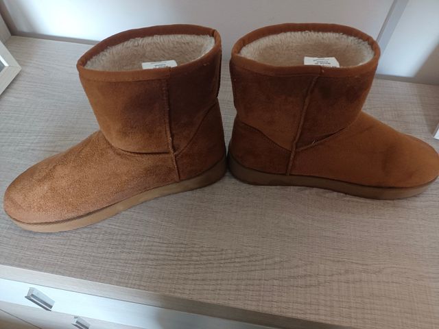 Botas de ante con pelo interior nuevas