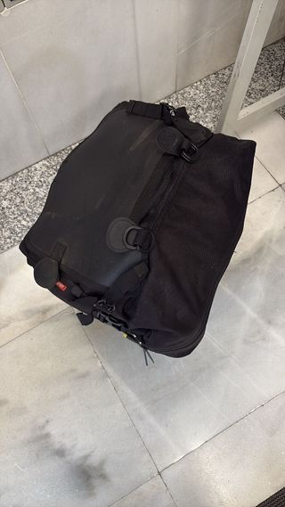 Maleta de moto Givi negra
