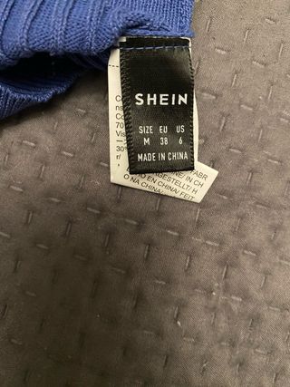 Top Shein azul punto Talla M
Sin usar