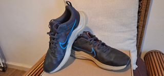 Nike Downshifter 12 Talla 40 casi a estrenar