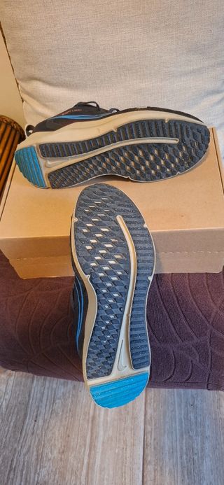 Nike Downshifter 12 Talla 40 casi a estrenar