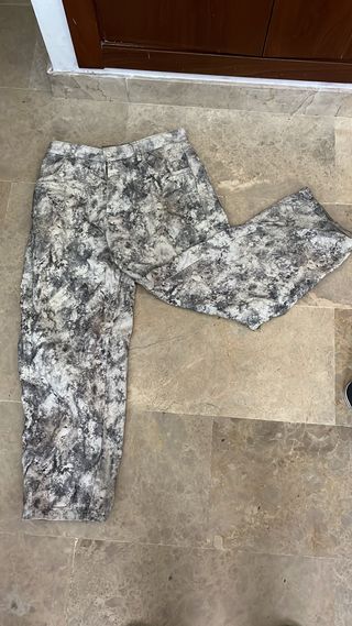 Pantalones baggy