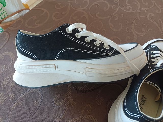 Bambas negras tela talla 38 con cuña