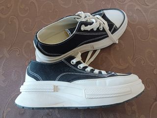 Bambas negras tela talla 38 con cuña