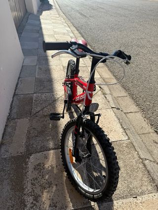 Bicicleta Infantil Conor Rochet 18” Roja