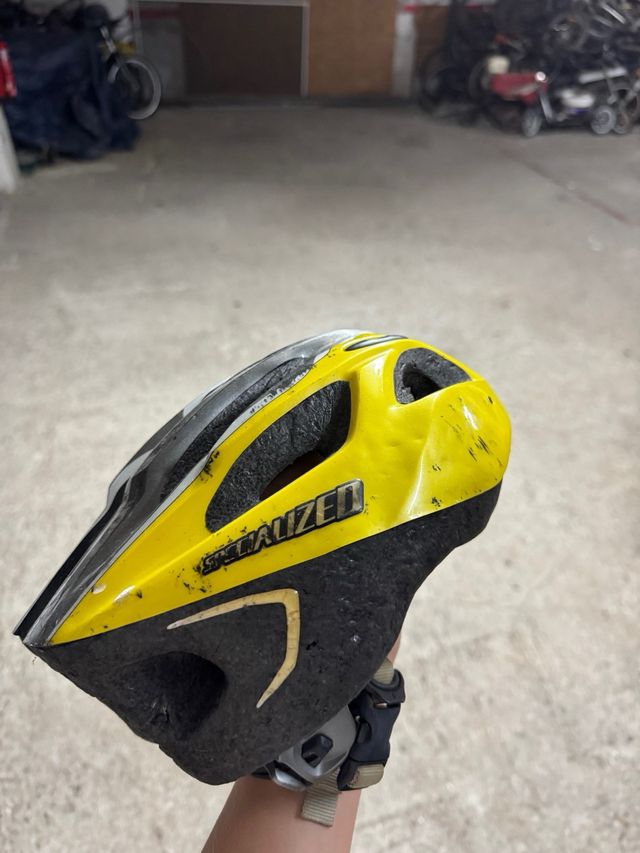 Casco Specialized MTB Amarillo