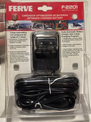 Cargador Batería moto de 12V Ferve F-2201 Auto.