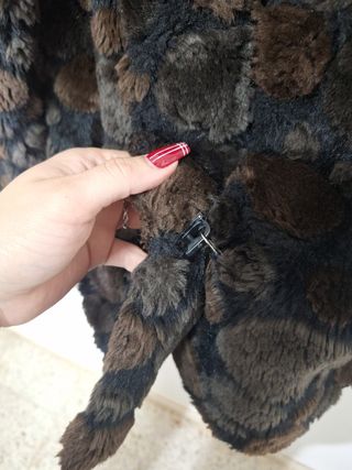 Abrigo peludo de invierno