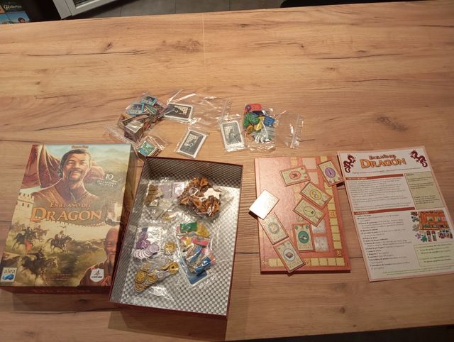 En el Año del Dragón Juego de Mesa