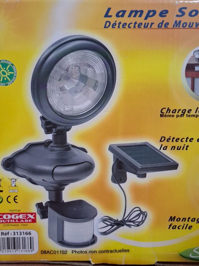 Lámpara Solar COGEX con Detector de Movimiento