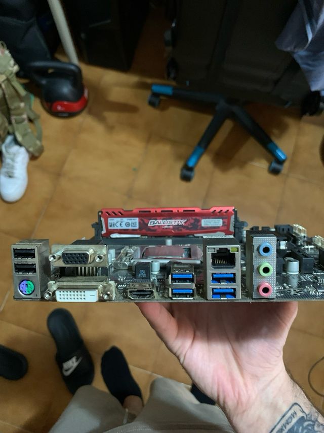 Placa Base Gigabyte GA-B250M-DS3H con Intel i5-750