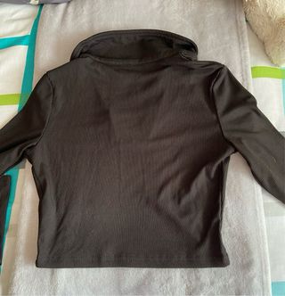 Camiseta manga larga cuello polo