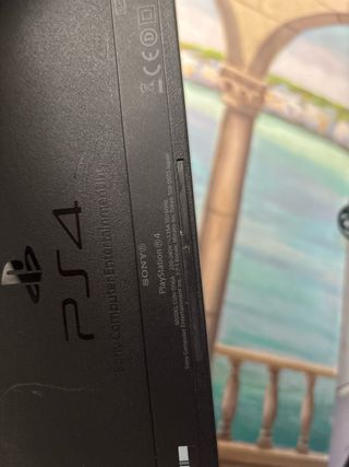 PS4 Slim 500GB+2 mandos+ GTA V+Gran Turismo+FIFA22