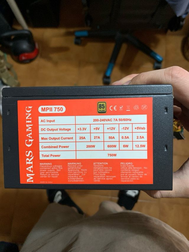 Fuente de Alimentación PC Negra