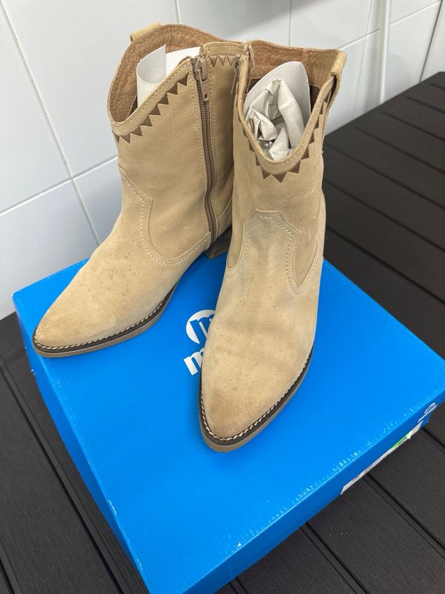 Botines Mustang Beige Talla 40