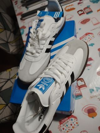 Zapatillas Adidas Samba Grises y Blancas