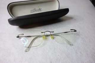 Montura gafas Silhouette en su estuche