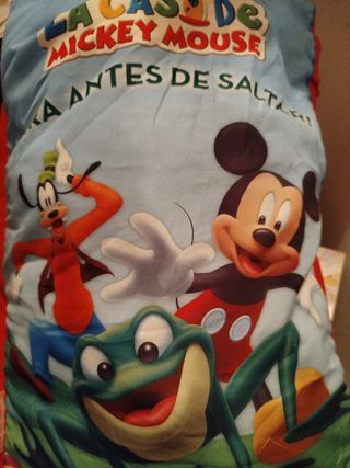 Mira antes de saltar libro cojín blandito