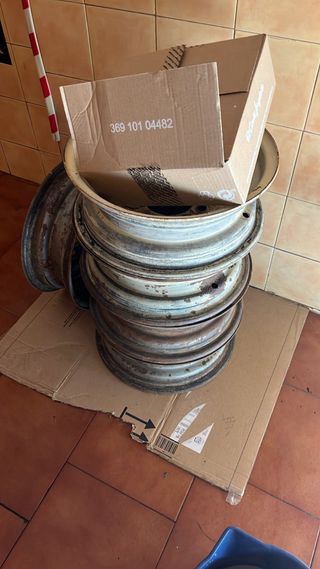 Land rover santana 5 llantas 