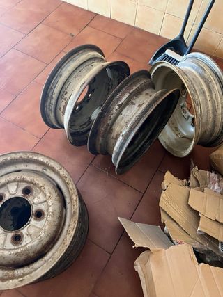 Land rover santana 5 llantas 