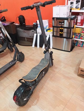 Patinete eléctrico con asiento