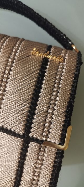 Borsa fatta a mano beige e nera