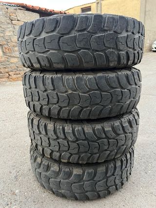 Neumáticos Kumho Road Venture 215/75R15