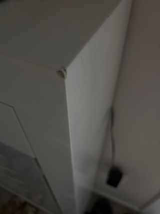 Cubre radiador blanco con cajones