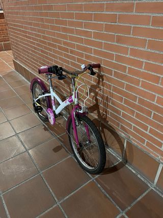 Bicicleta infantil rosa BITWIN
