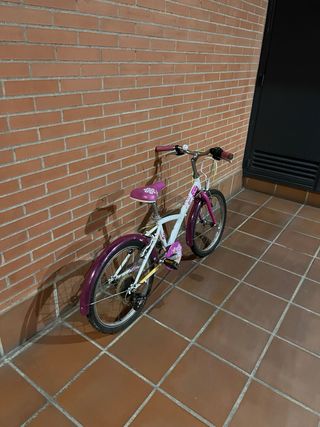 Bicicleta infantil rosa BITWIN