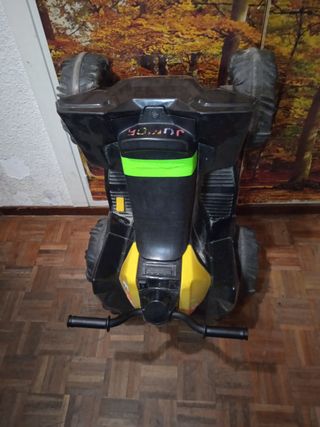 Quad infantil amarillo y negro