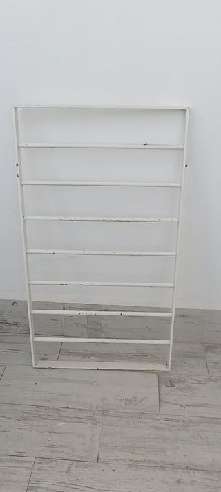 Reja metálica blanca