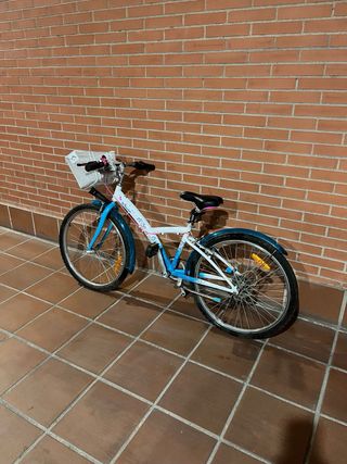Bicicleta juvenil azul BITWIN