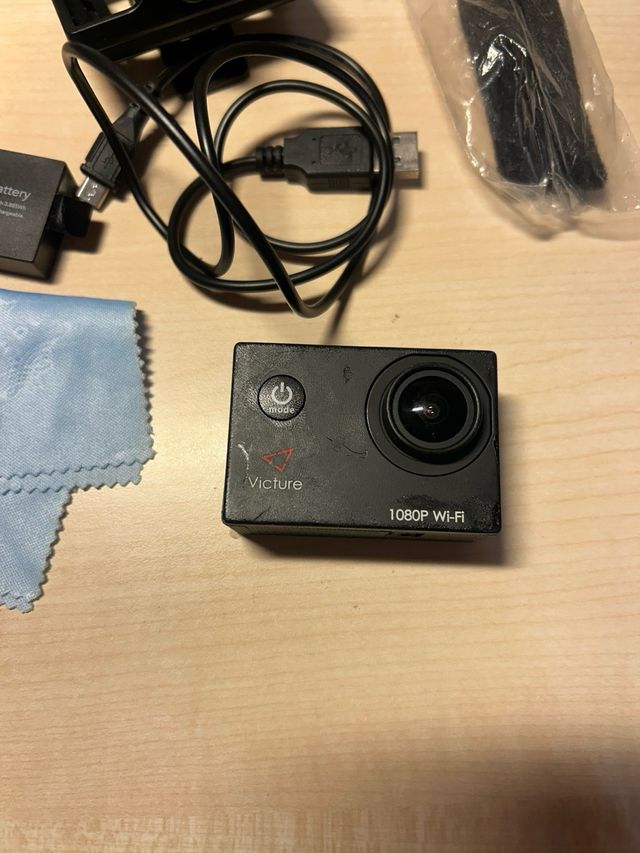 Victure Videocamera 1080P Wi-Fi + Accessori