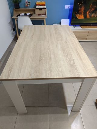 Mesa de comedor extensible de madera