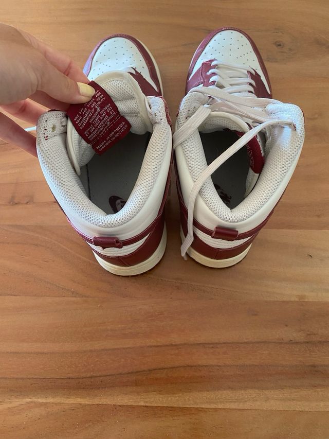 Zapatillas Nike Dunk High Marrón/Burgundi y Blanco