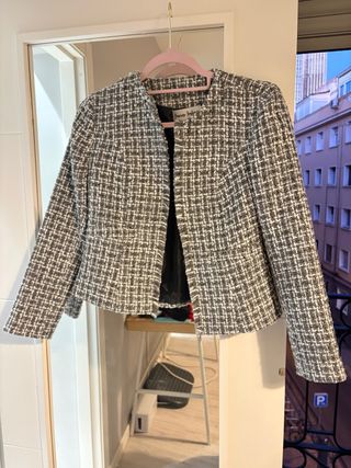 Americana crop gris y blanca