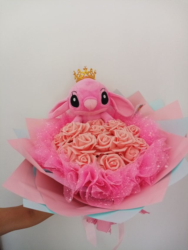 ¡Un ramo que enamora! Ramo de Stitch (1)