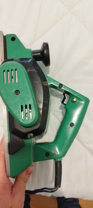 Cepillo Eléctrico Hitachi P20SA2