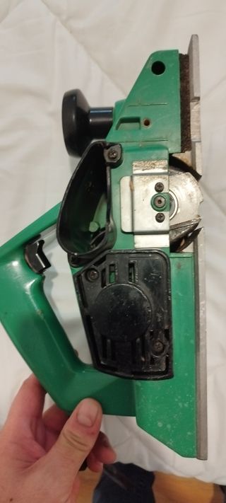 Cepillo Eléctrico Hitachi P20SA2