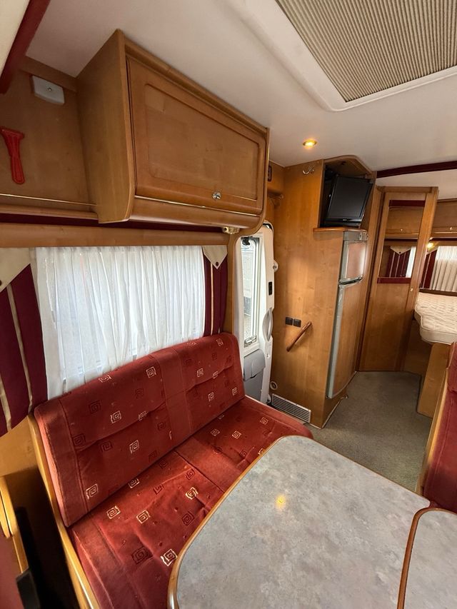 Autocaravana integral Rapido doble cama/Alko