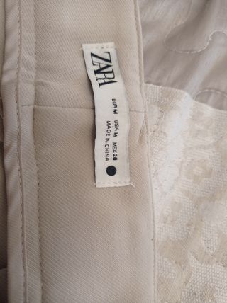 Pantalón color crudo elegante