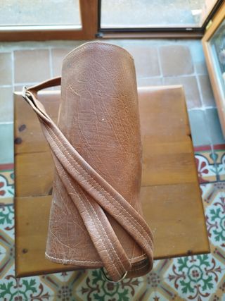 Cartera antigua de cuero