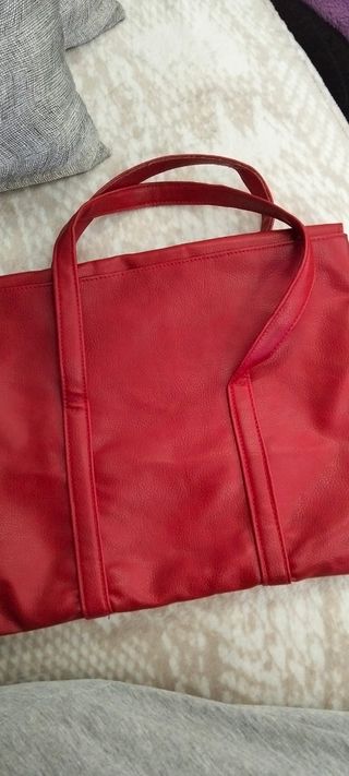 Bolso tipo cartera para papeles solo por 4€