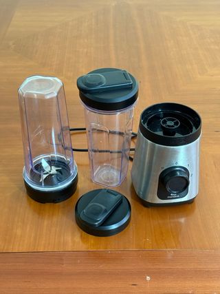 Batidora Mandine con vasos y tapa