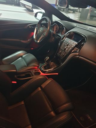 Opel Astra 2013